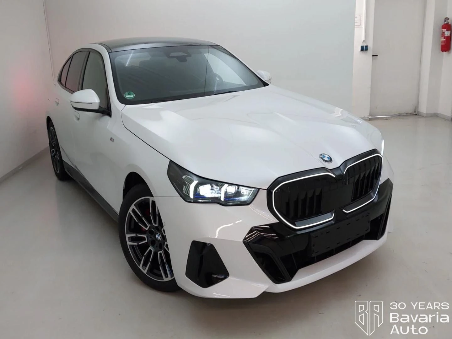 BMW 520 d xDrive M Sport Paket Steptronic, снимка 4 - Автомобили и джипове - 55018886