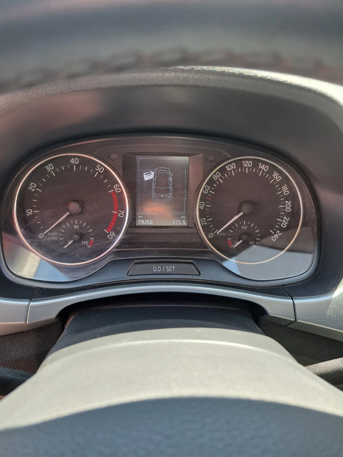 Skoda Fabia, снимка 6 - Автомобили и джипове - 55048818