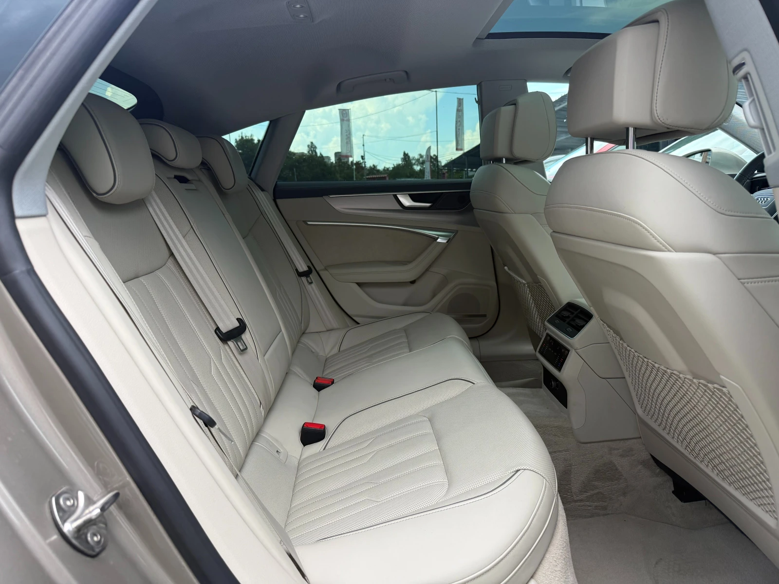 Audi A7 50TFSIe, (C8), снимка 10 - Автомобили и джипове - 55137358