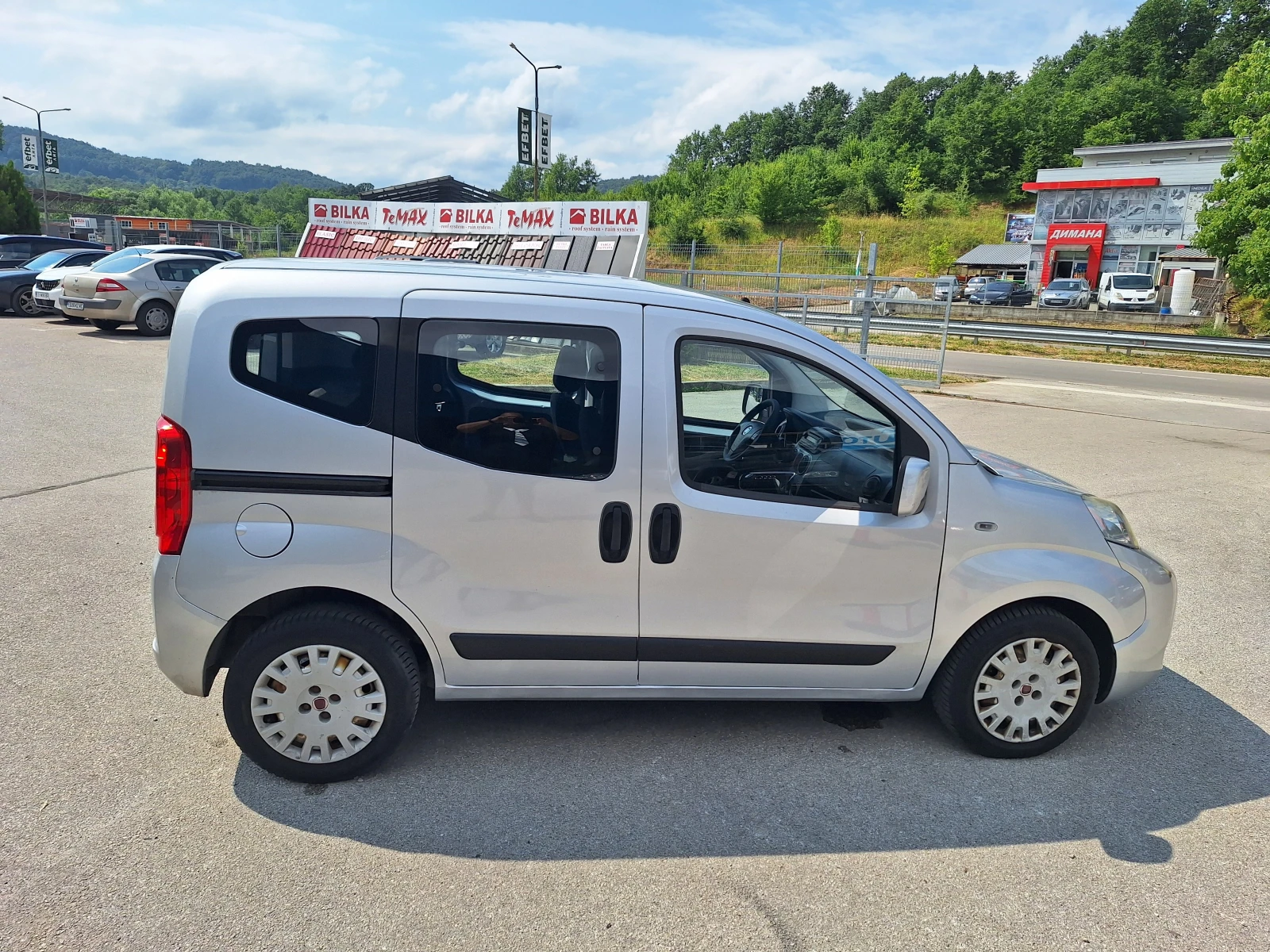 Fiat Qubo 1.4i, снимка 5 - Автомобили и джипове - 55196741