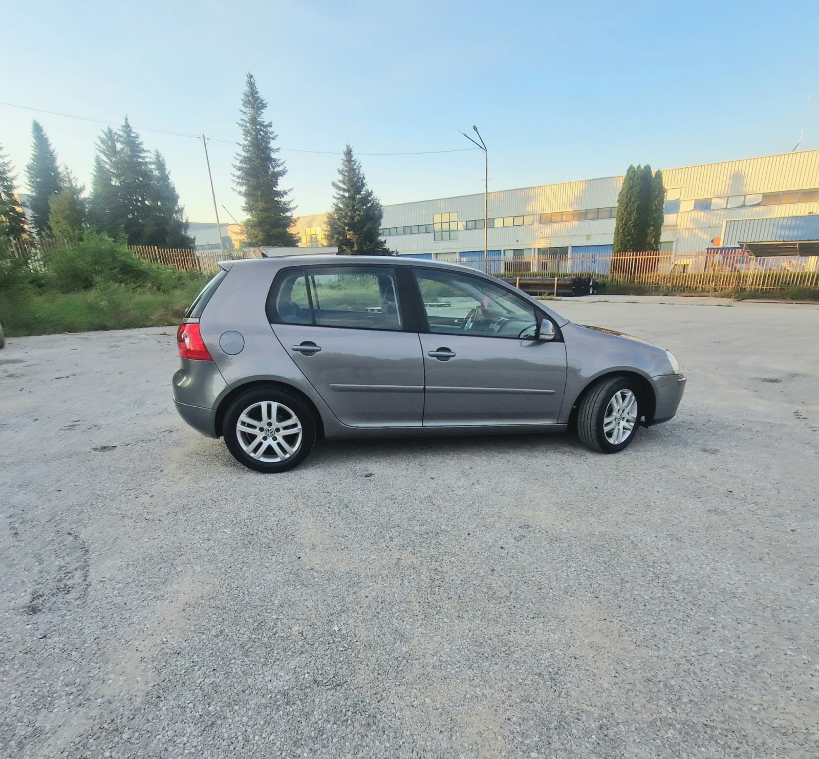 VW Golf 1.9 TDI Navi TOP, снимка 5 - Автомобили и джипове - 55248824