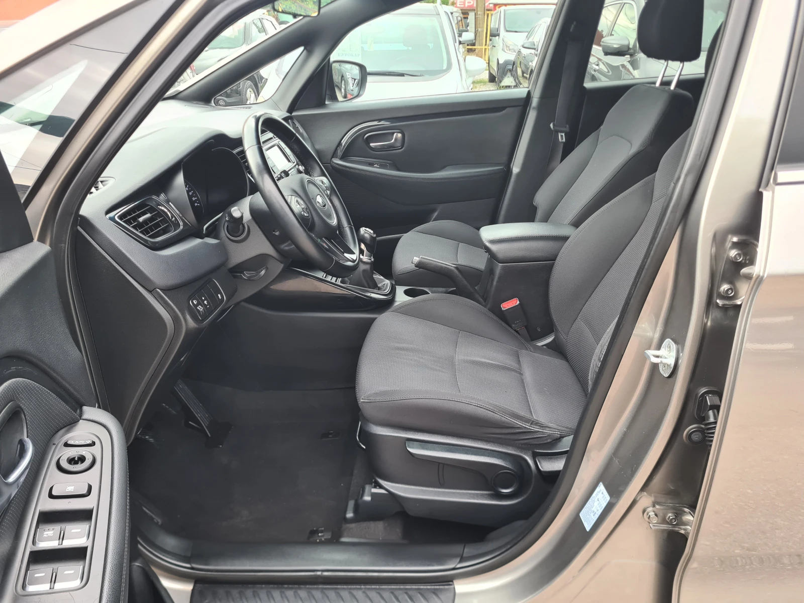 Kia Carens 1.7CRDi-7M.-������ | Mobile.bg � ����������� 9
