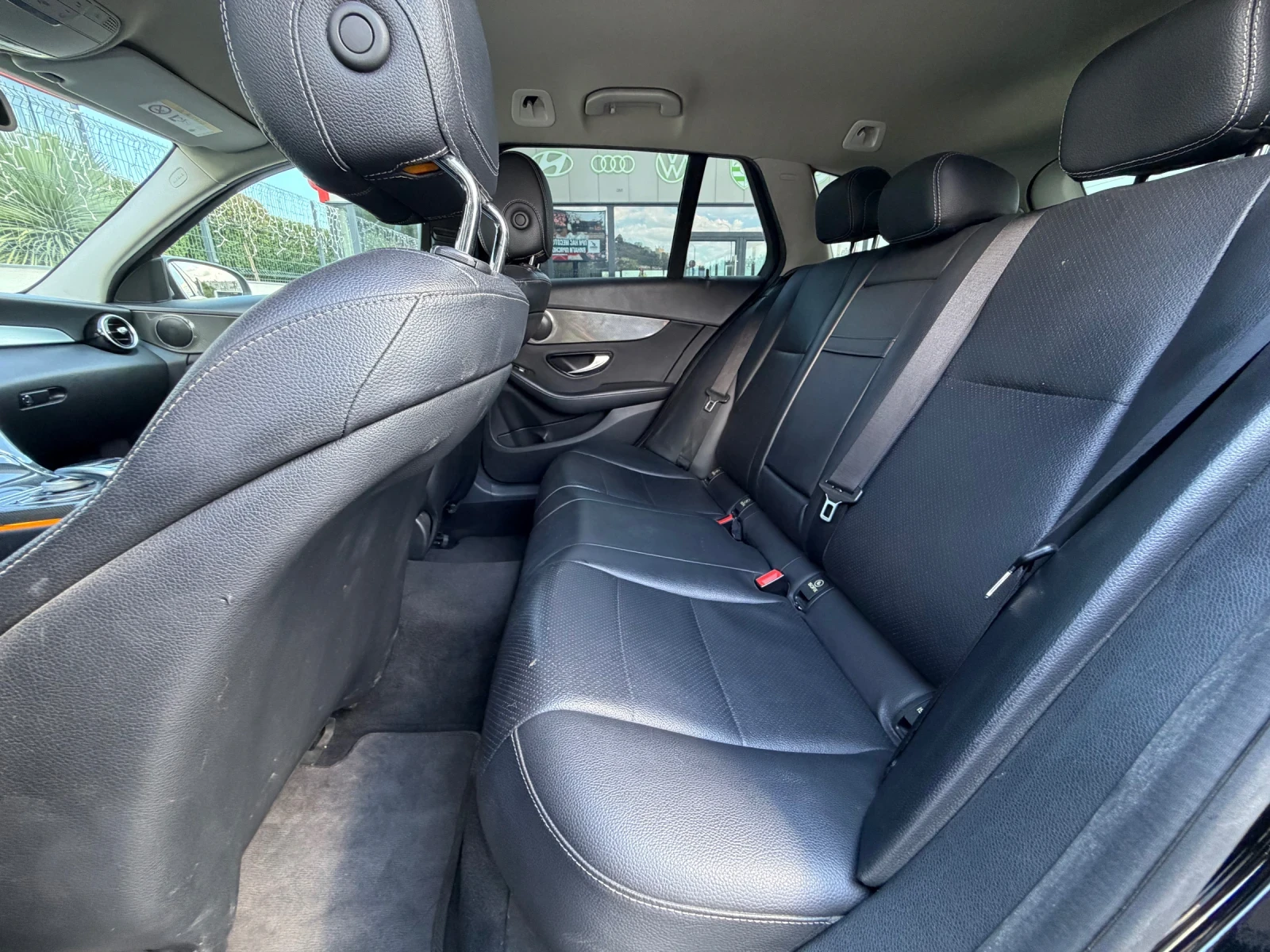 Mercedes-Benz C 220, снимка 12 - Автомобили и джипове - 55456534