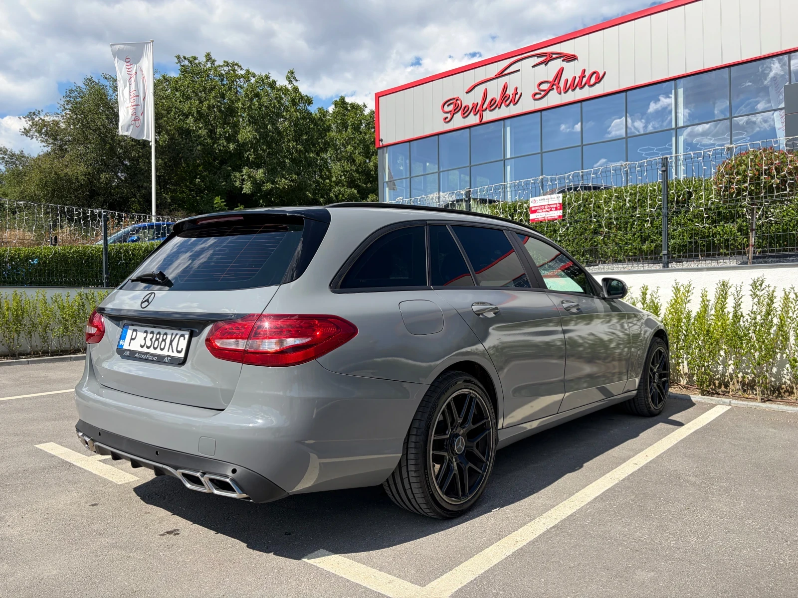 Mercedes-Benz C 220, снимка 6 - Автомобили и джипове - 55456534