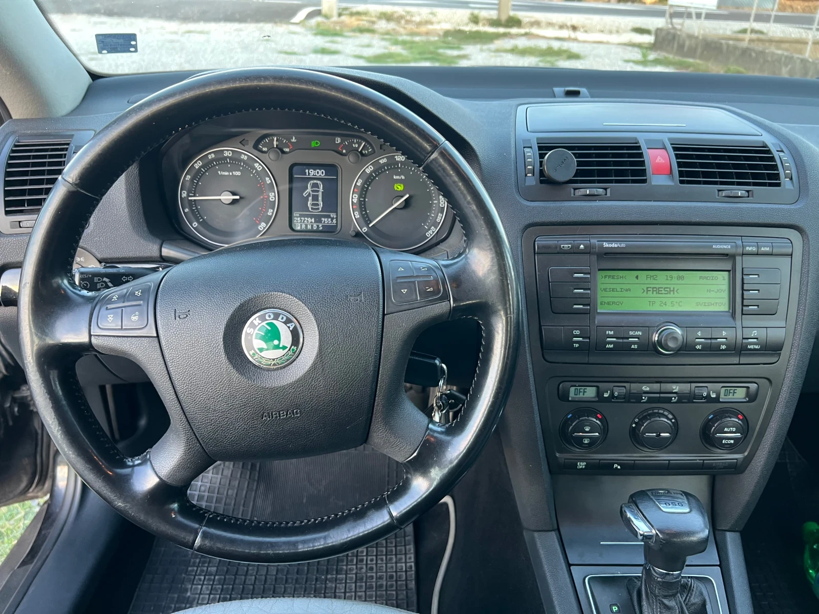 Skoda Octavia, снимка 12 - Автомобили и джипове - 56108273