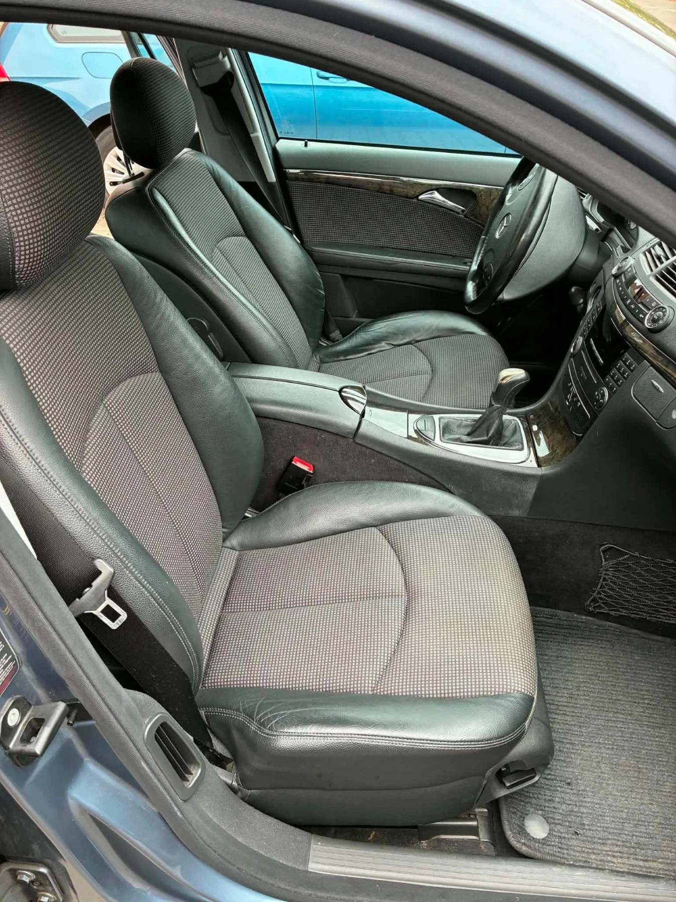 Mercedes-Benz E 240, снимка 6 - Автомобили и джипове - 56634387