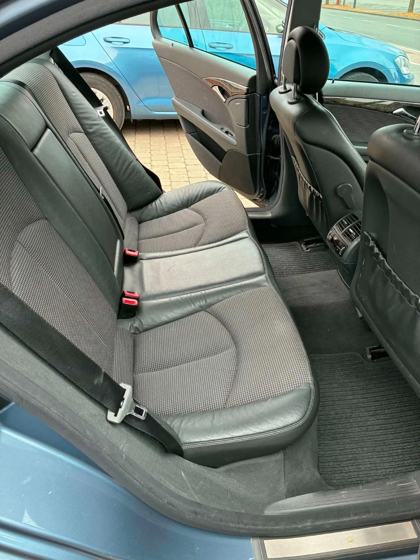 Mercedes-Benz E 240, снимка 8 - Автомобили и джипове - 56634387