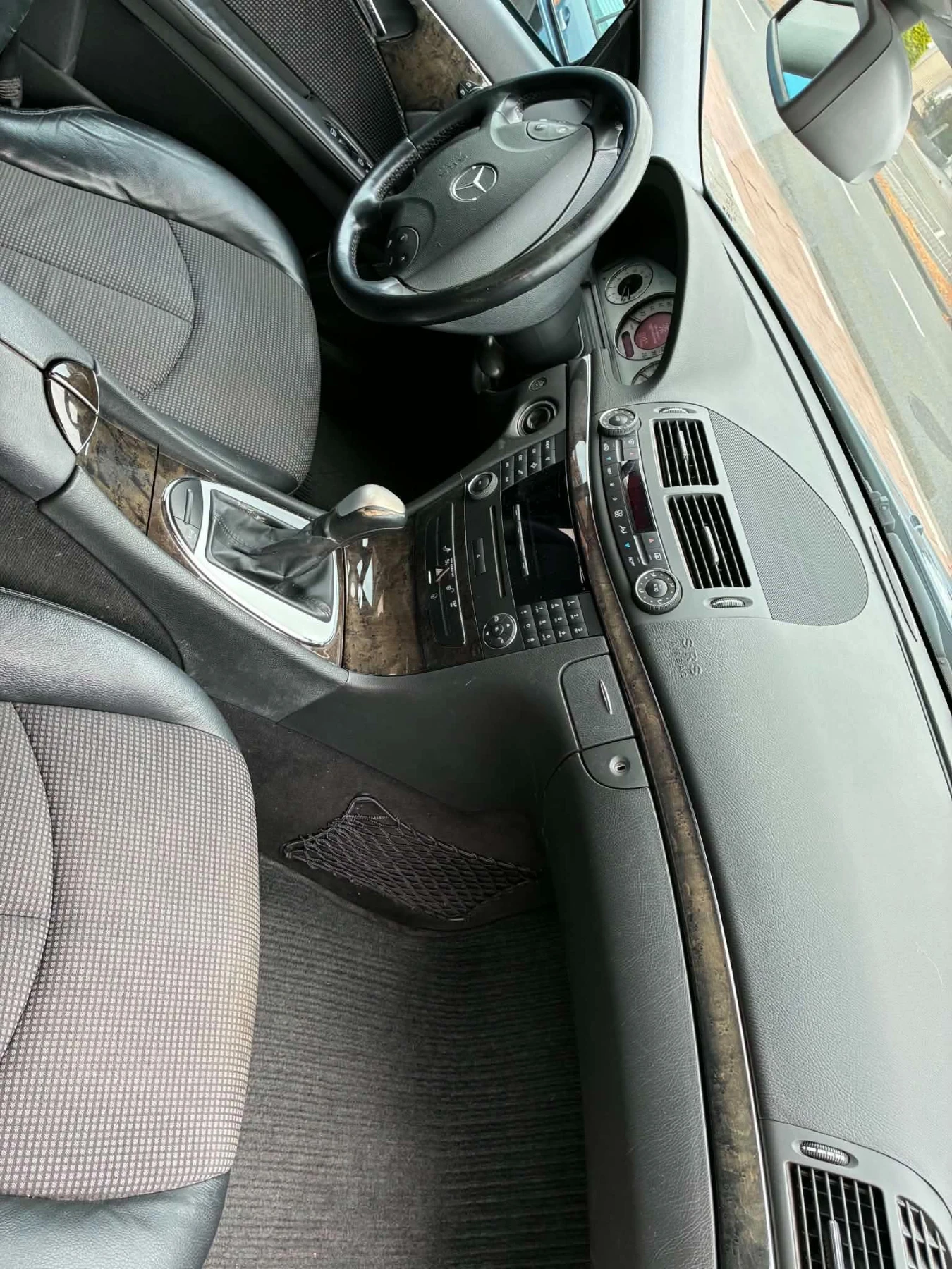 Mercedes-Benz E 240, снимка 7 - Автомобили и джипове - 56634387