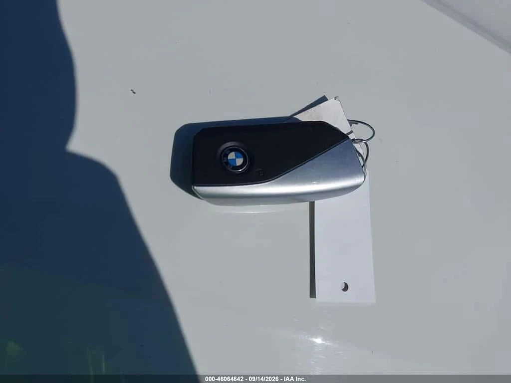 BMW iX, снимка 11 - Автомобили и джипове - 56727592