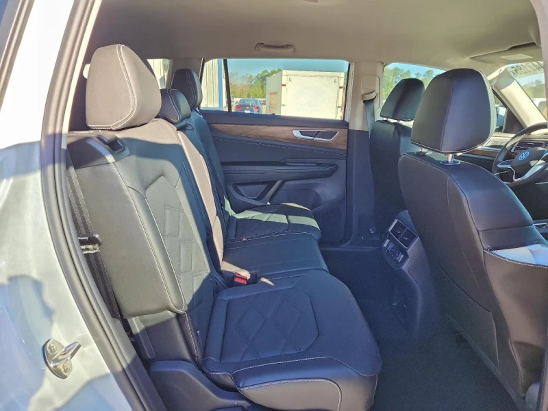 VW Atlas 2.0 TSI Tiptronic, снимка 11 - Автомобили и джипове - 53448127