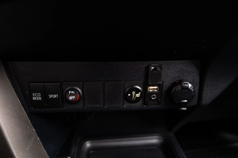 Toyota Rav4, снимка 10 - Автомобили и джипове - 53591499