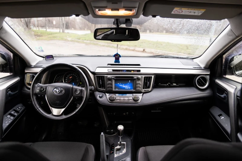 Toyota Rav4, снимка 11 - Автомобили и джипове - 53591499