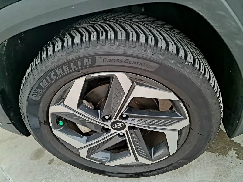 Hyundai Tucson 2.5 LIMITED* 4x4* 360 Camera* Full Full Екстри* , снимка 15 - Автомобили и джипове - 53595146