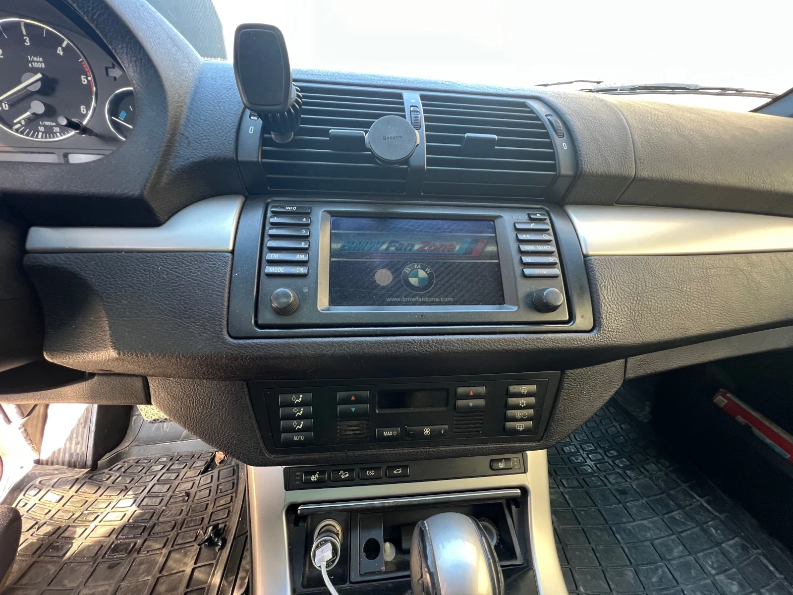 BMW X5  - изображение 9