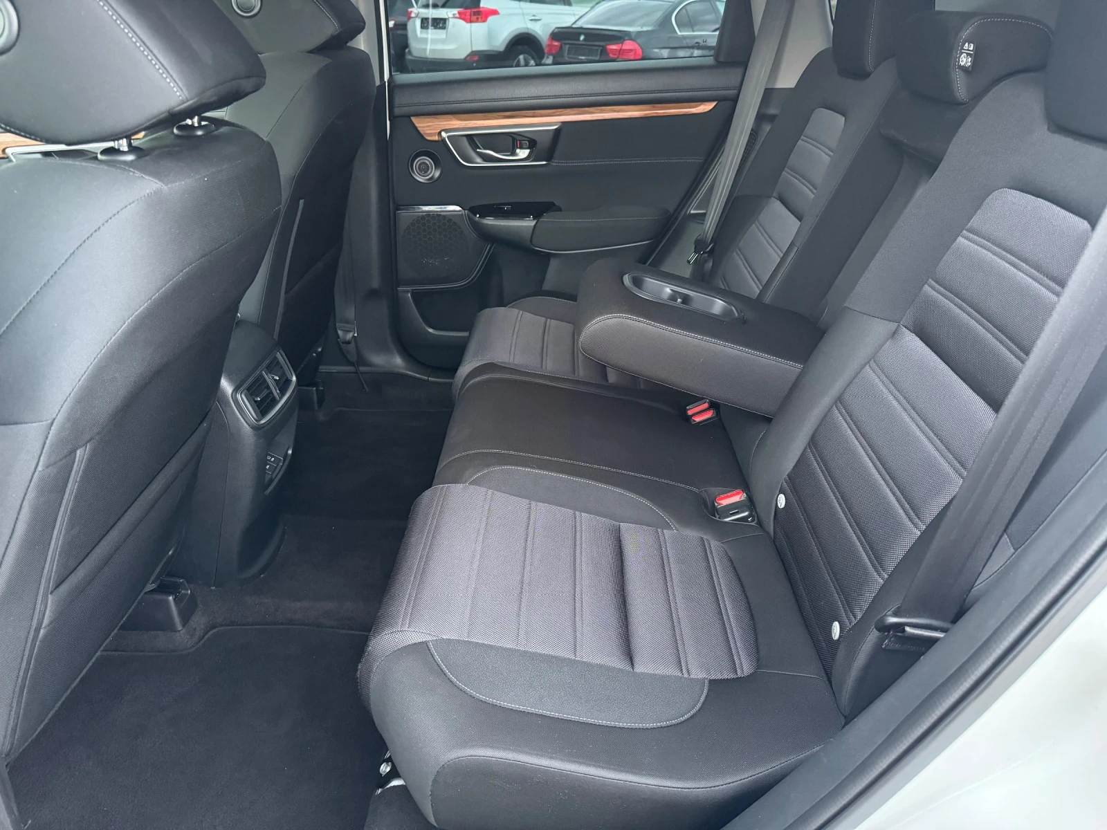 Honda Cr-v 138156км, 2.0-Hybrid, 12.2019г, Камера, Keyless  - изображение 9