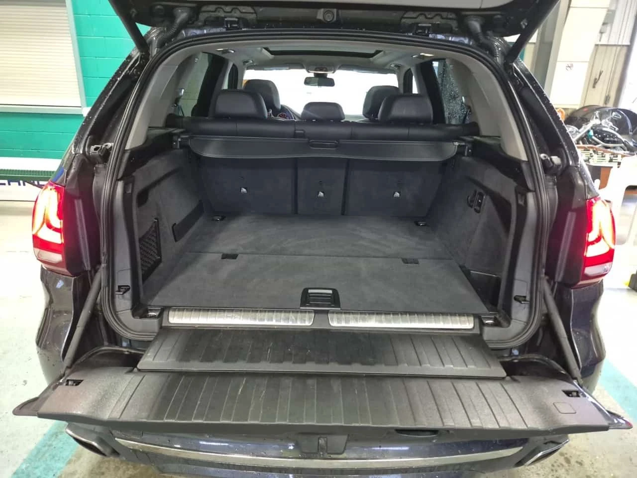 BMW X5 * XDRIVE40E * KEYLESS * PANO * ОБДУХВАНЕ  * , снимка 14 - Автомобили и джипове - 54085226