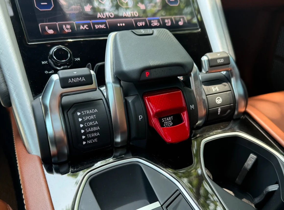 Lamborghini Urus, снимка 16 - Автомобили и джипове - 54878784