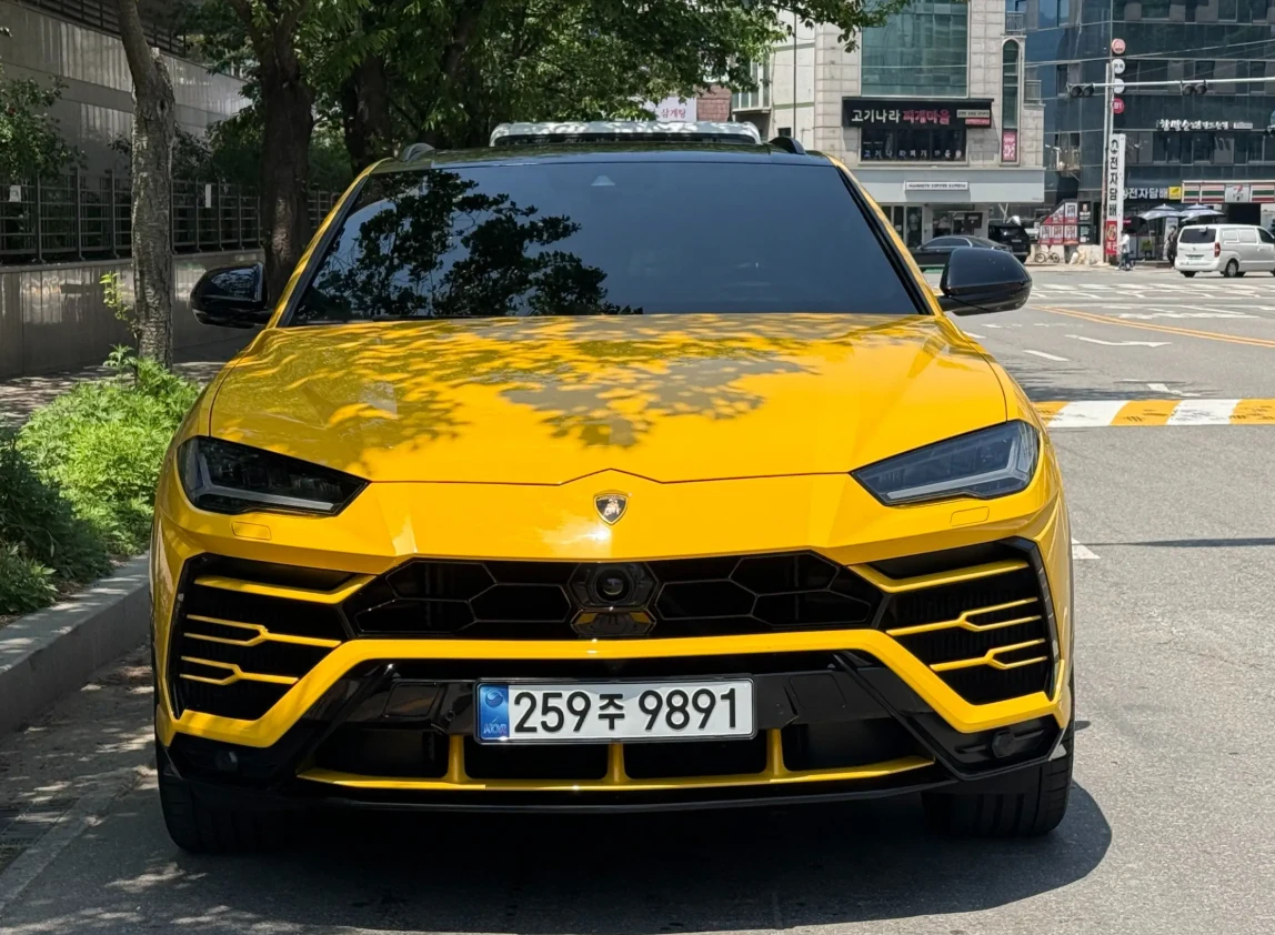 Lamborghini Urus, снимка 4 - Автомобили и джипове - 54878784
