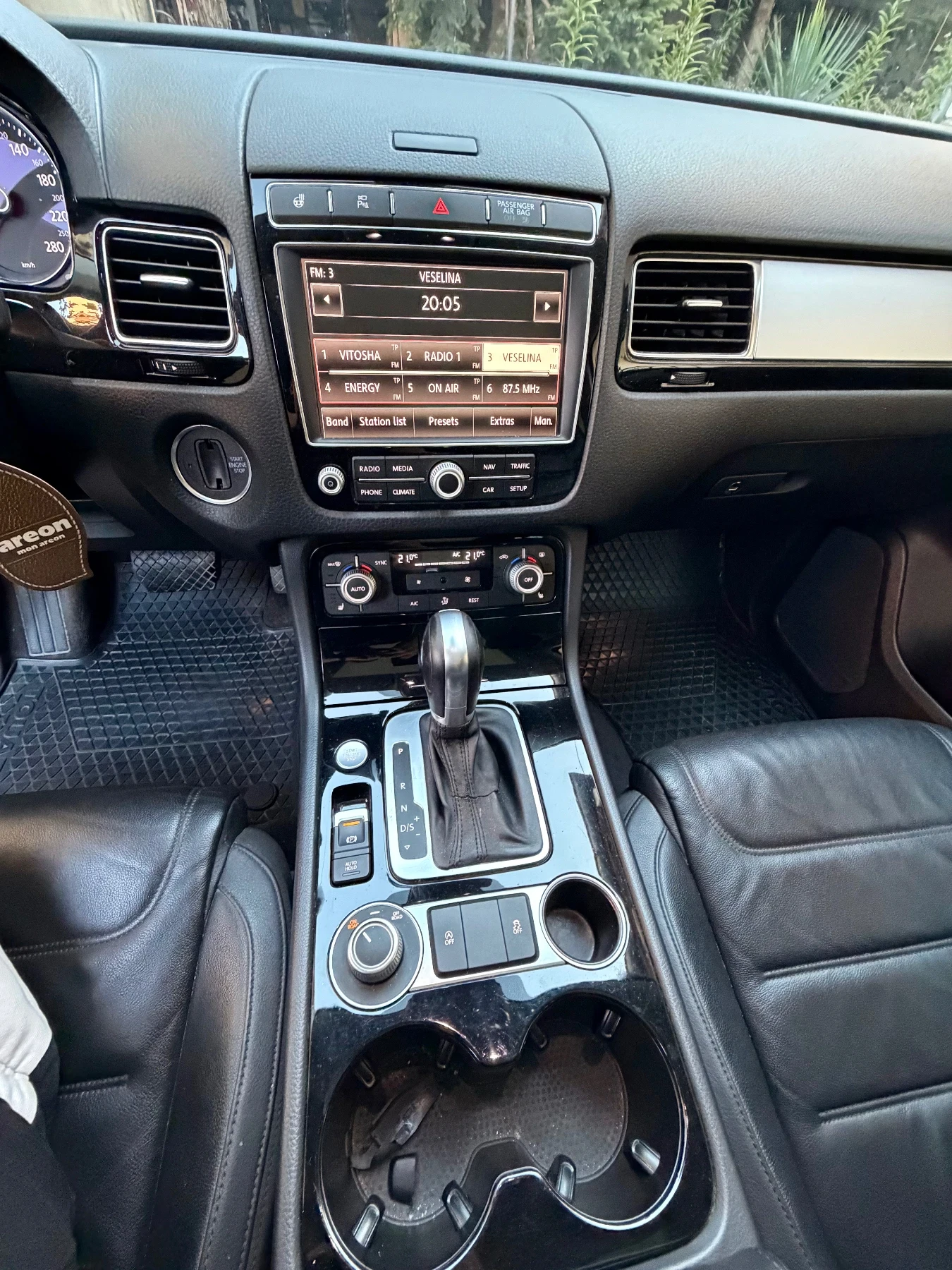 VW Touareg, снимка 11 - Автомобили и джипове - 55198520