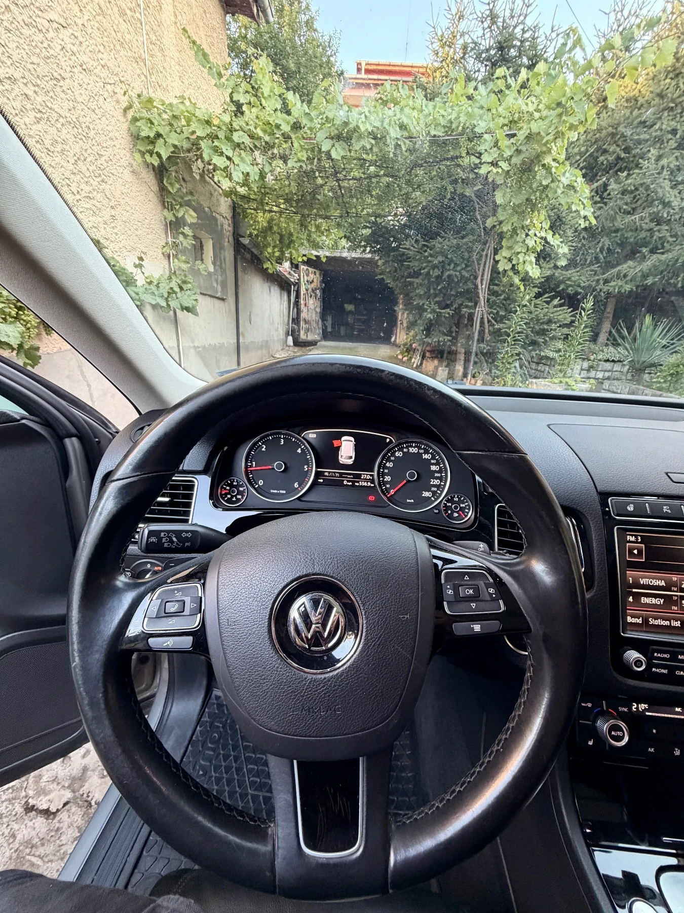 VW Touareg, снимка 10 - Автомобили и джипове - 55198520