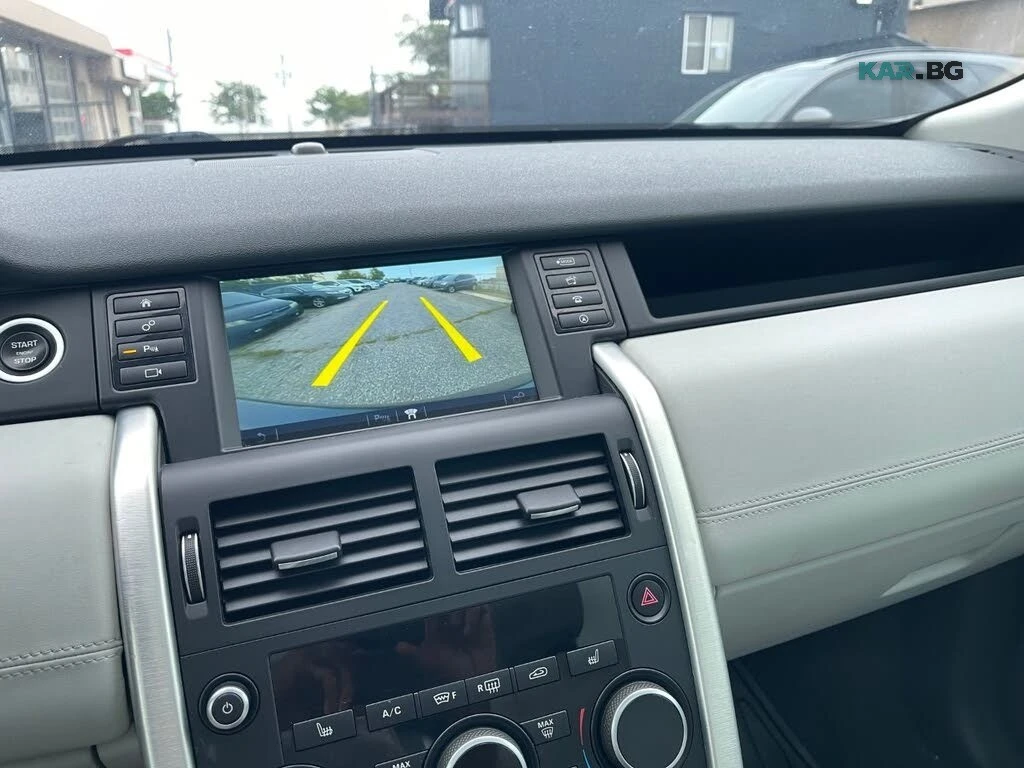 Land Rover Discovery Sport SE * АвтоКредит * (ЦЕНА ДО БГ), снимка 12 - Автомобили и джипове - 56145940