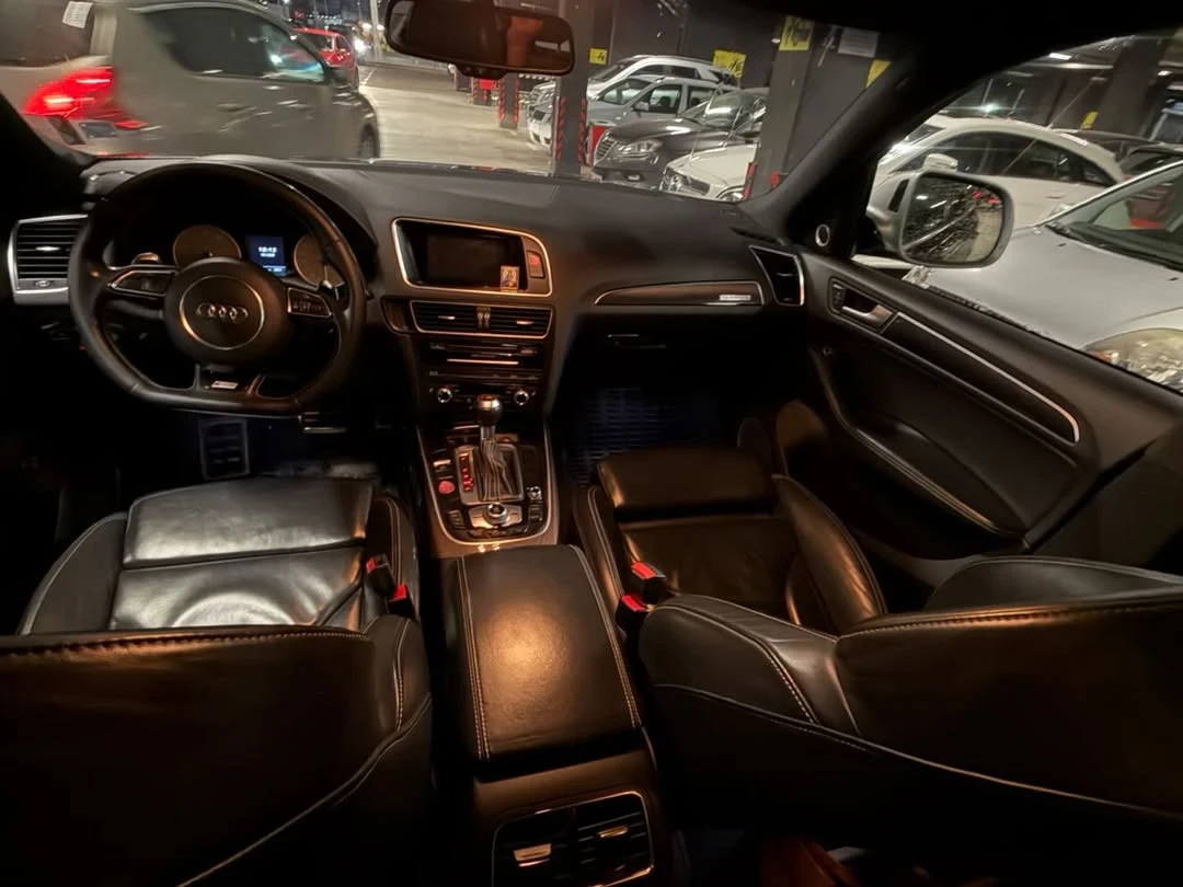 Audi SQ5, снимка 4 - Автомобили и джипове - 56342842
