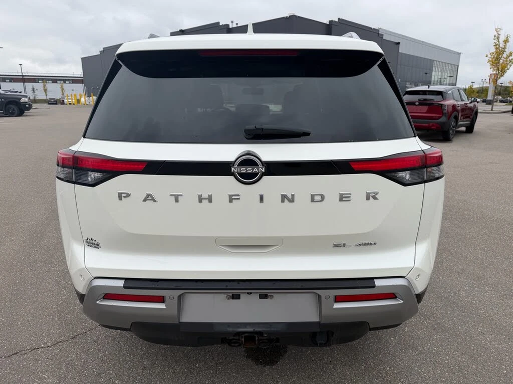 Nissan Pathfinder AWD* ПАНОРАМА* 360 КАМЕРИ* КРАЙНА ЦЕНА* , снимка 4 - Автомобили и джипове - 56506682