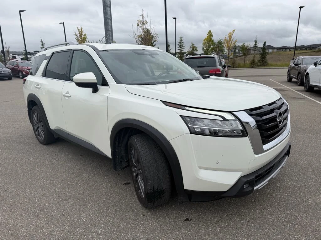 Nissan Pathfinder AWD* ПАНОРАМА* 360 КАМЕРИ* КРАЙНА ЦЕНА* , снимка 7 - Автомобили и джипове - 56506682
