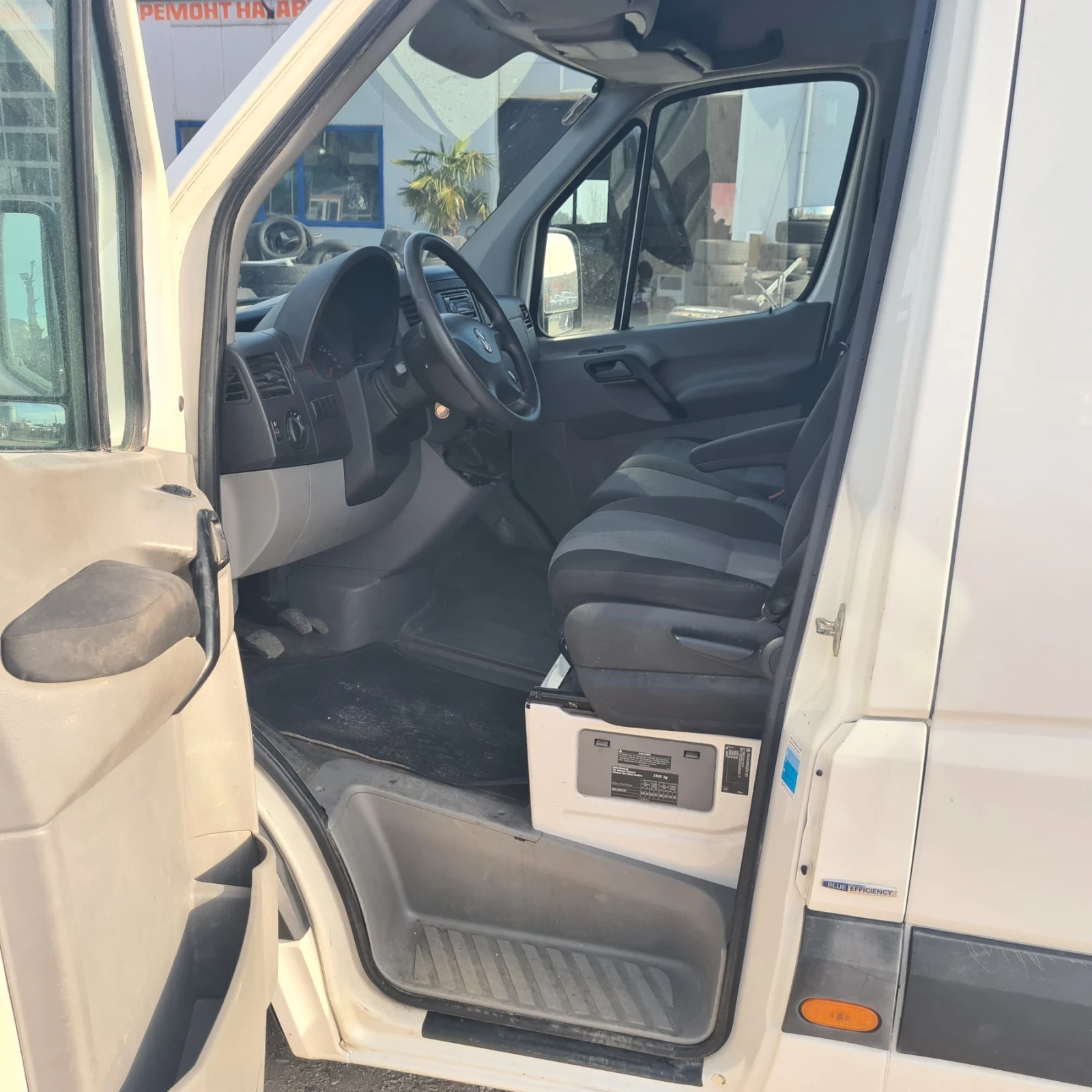 VW Crafter, снимка 9 - Бусове и автобуси - 53803160