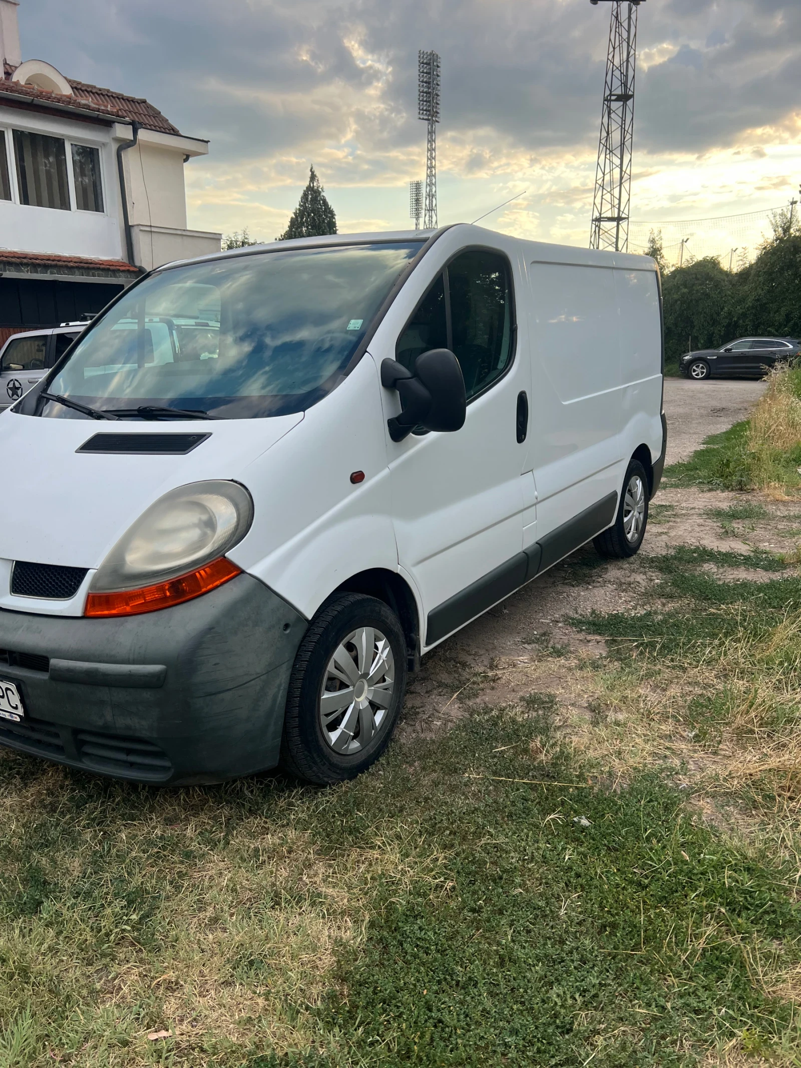 Renault Trafic 1.9 tbi, снимка 3 - Бусове и автобуси - 56080402