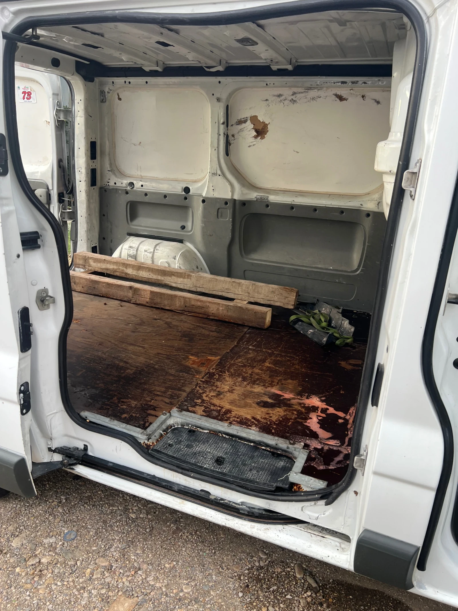 Renault Trafic 1.9 tbi, снимка 10 - Бусове и автобуси - 56080402