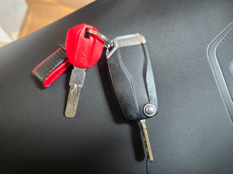 Ducati Multistrada V4 S Travel&Radar&Akrapovic, снимка 5 - Мотоциклети и мототехника - 52313963