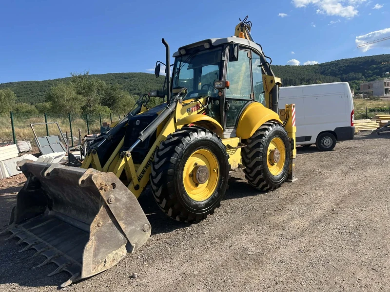 Багер New Holland B115B