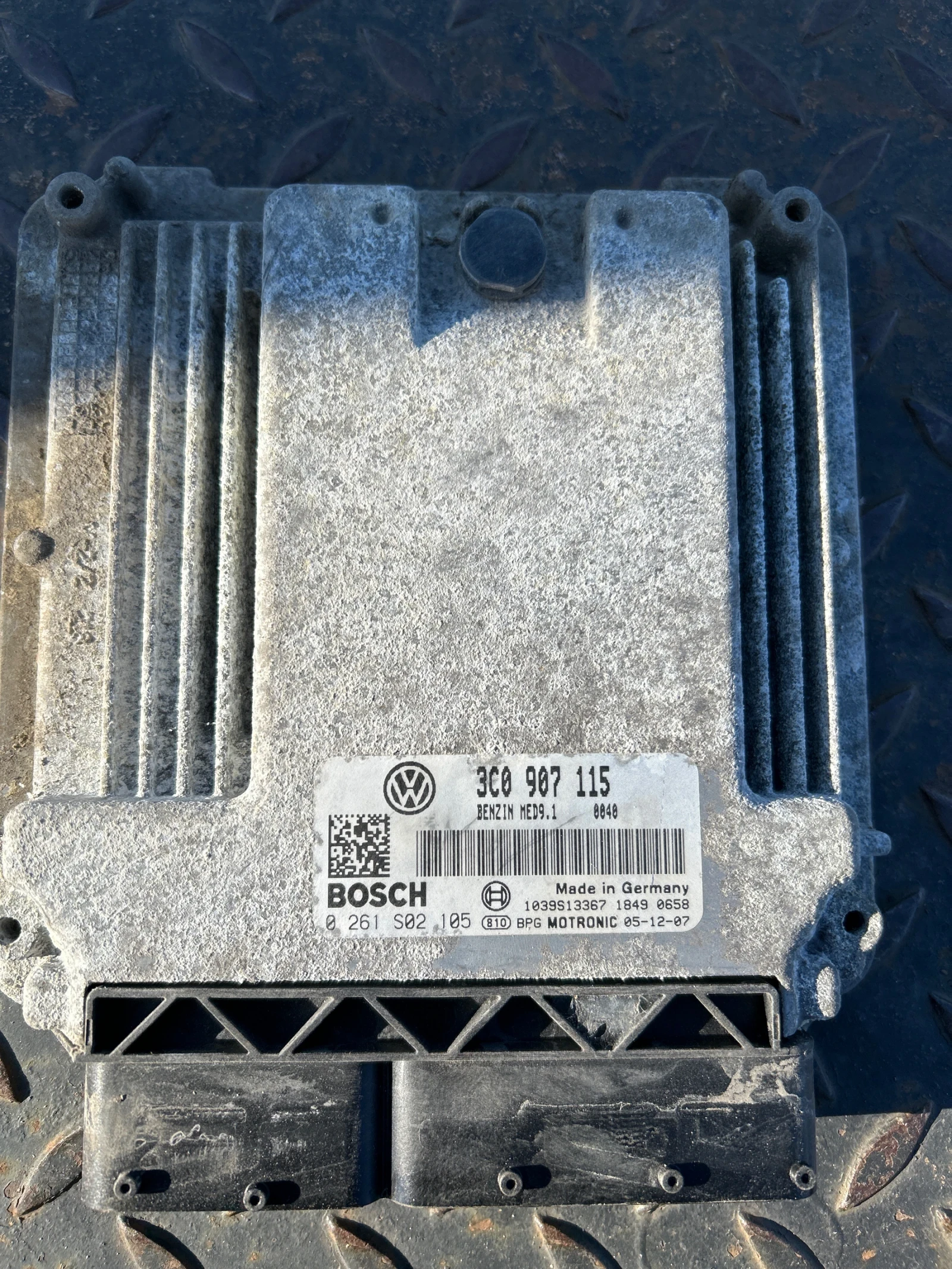 3c0 907 115     2.0 Tfsi 200  | Mobile.bg   1