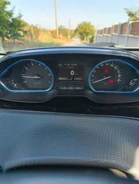 Peugeot 2008 1.2 e htp 110 , снимка 10