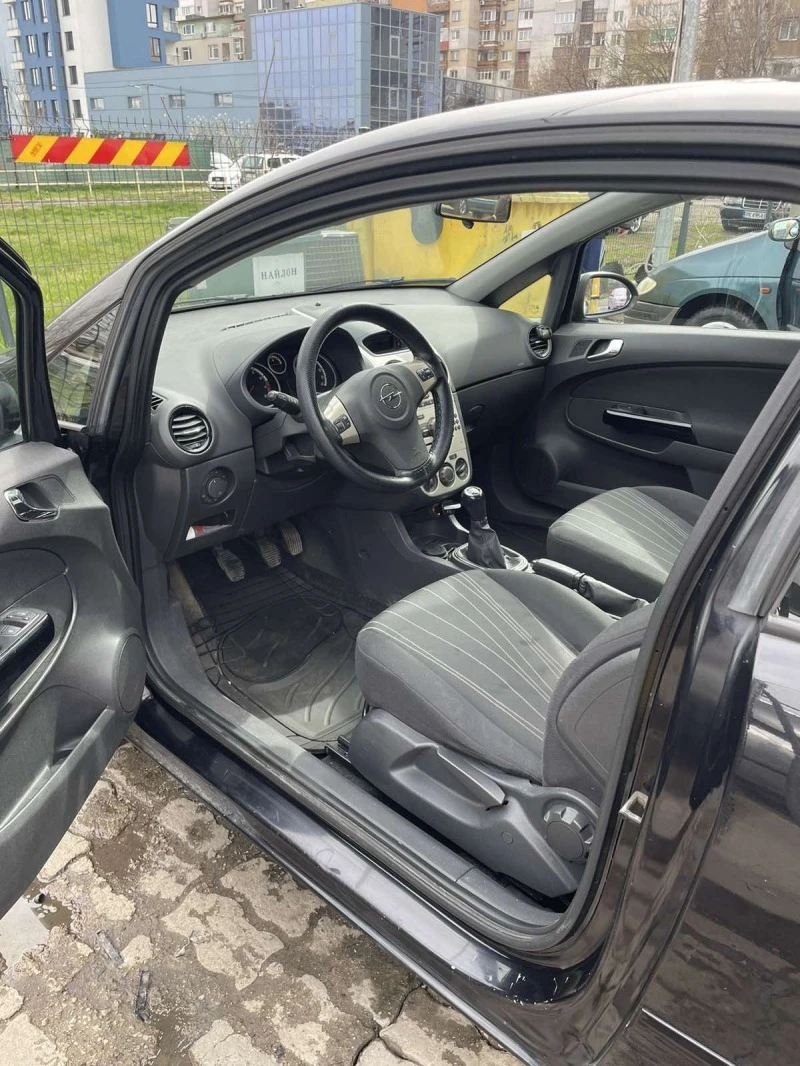 Opel Corsa, снимка 4 - Автомобили и джипове - 47106089