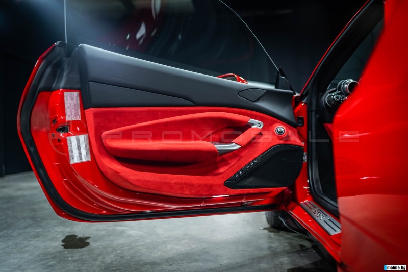 Ferrari F8 Tributo* Lift* Carbon* 360* Alcantara, снимка 8 - Автомобили и джипове - 45416774