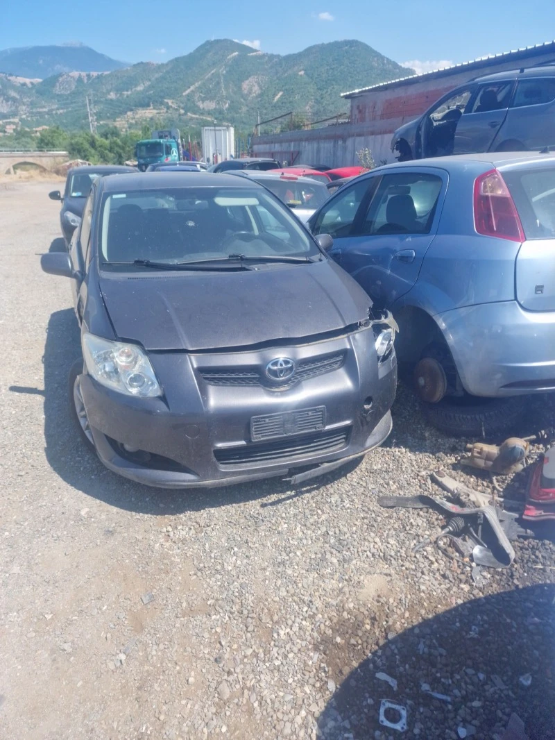 Toyota Auris, снимка 1 - Автомобили и джипове - 48077758