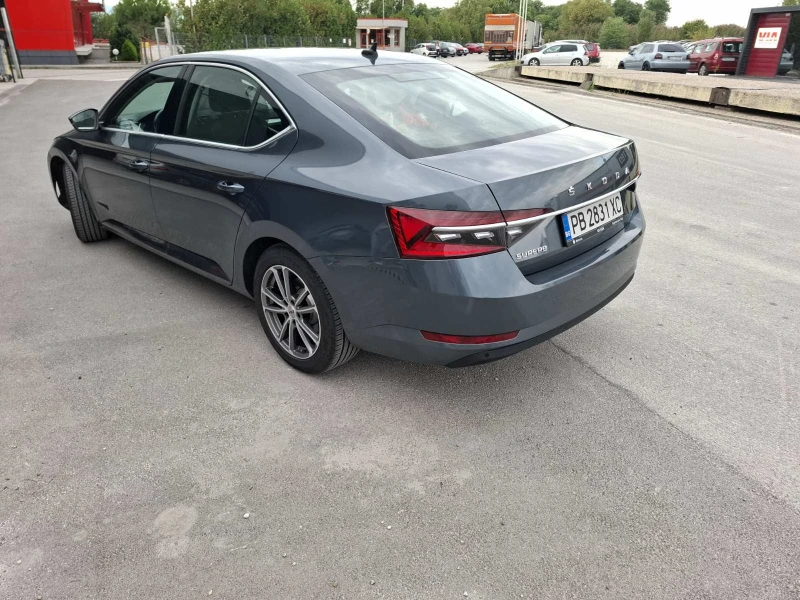 Skoda Superb, снимка 6 - Автомобили и джипове - 52561300