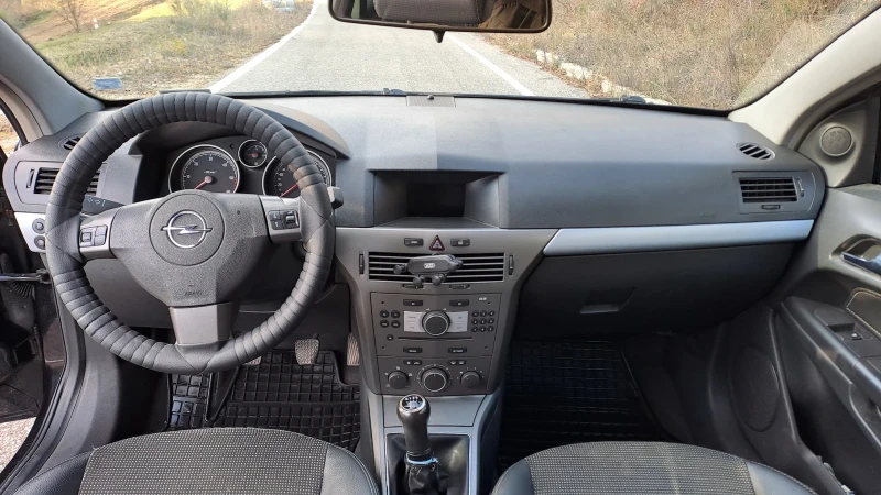 Opel Astra 1.9 120к GTC, снимка 8 - Автомобили и джипове - 52446807