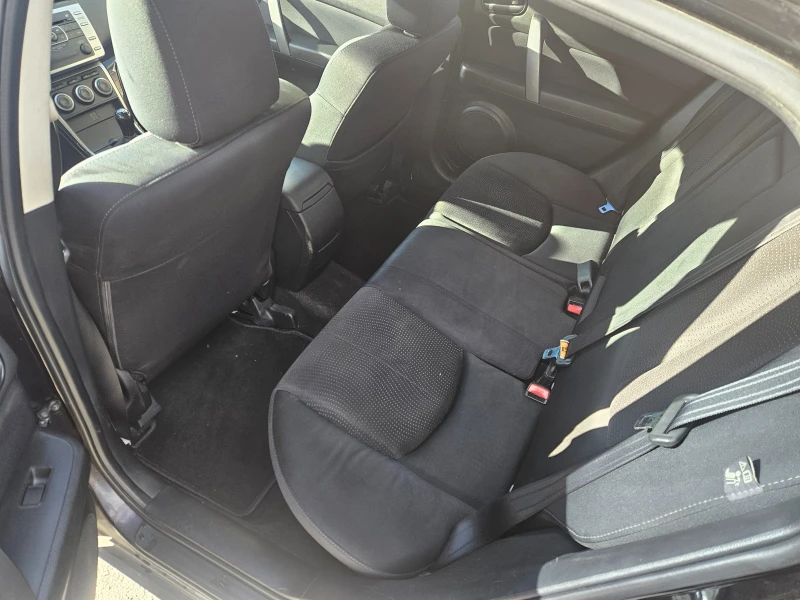 Mazda 6 2.2 CD, снимка 12 - Автомобили и джипове - 52512169