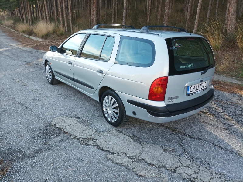 Renault Megane 1.6 16v LPG, снимка 6 - Автомобили и джипове - 53111641