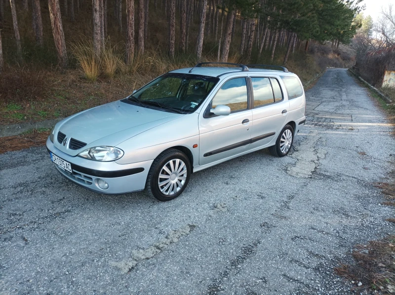 Renault Megane 1.6 16v LPG, снимка 7 - Автомобили и джипове - 53111641