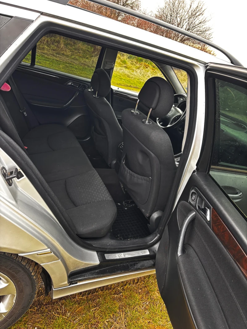 Mercedes-Benz C 220 2.2, снимка 14 - Автомобили и джипове - 53454569