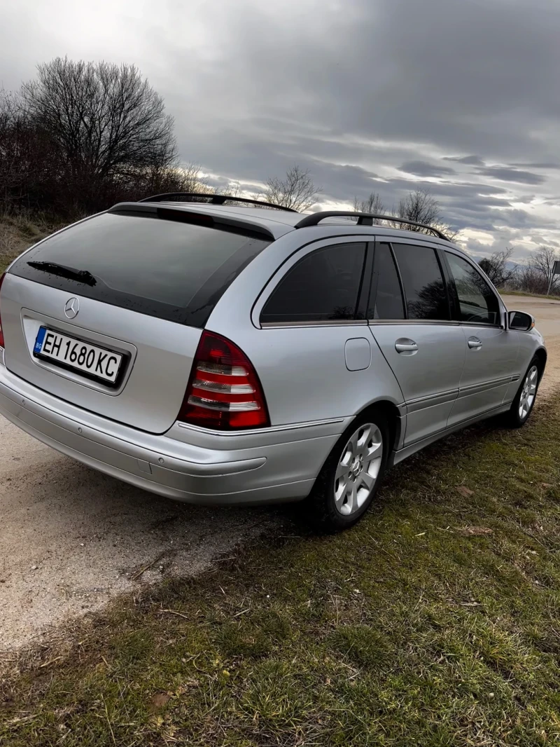 Mercedes-Benz C 220 2.2, снимка 6 - Автомобили и джипове - 53454569