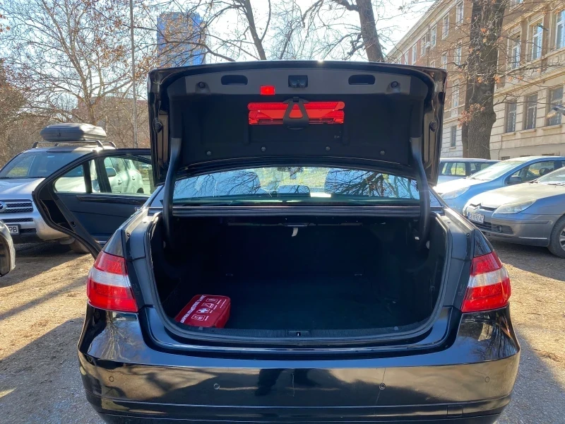 Mercedes-Benz E 200 2.2, снимка 2 - Автомобили и джипове - 54465220