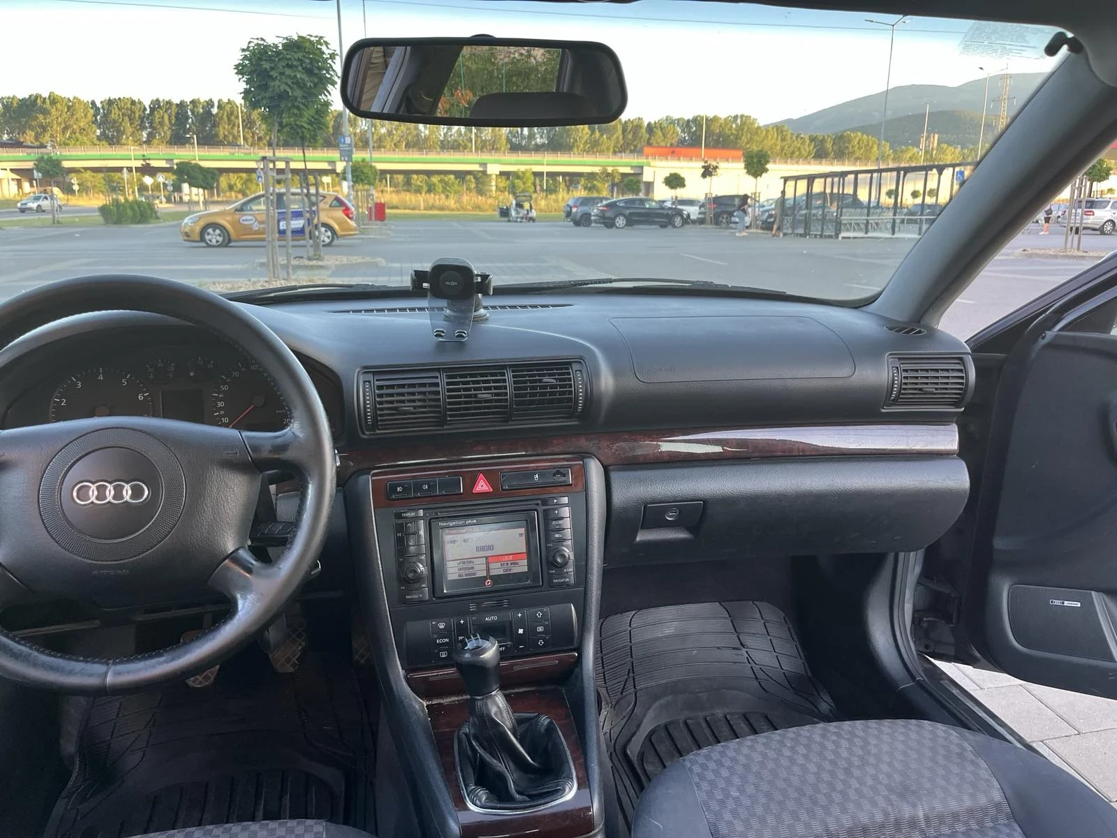 Audi A4  - изображение 7