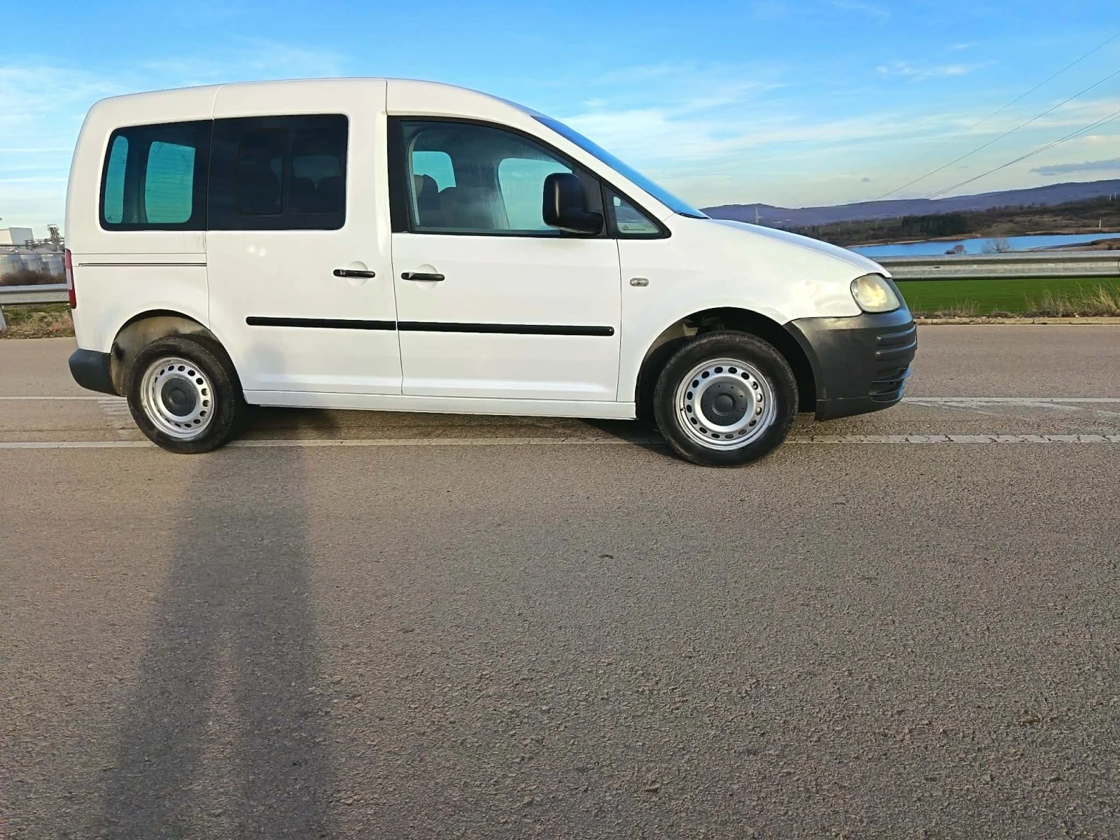 VW Caddy 1.9tdi  - изображение 6