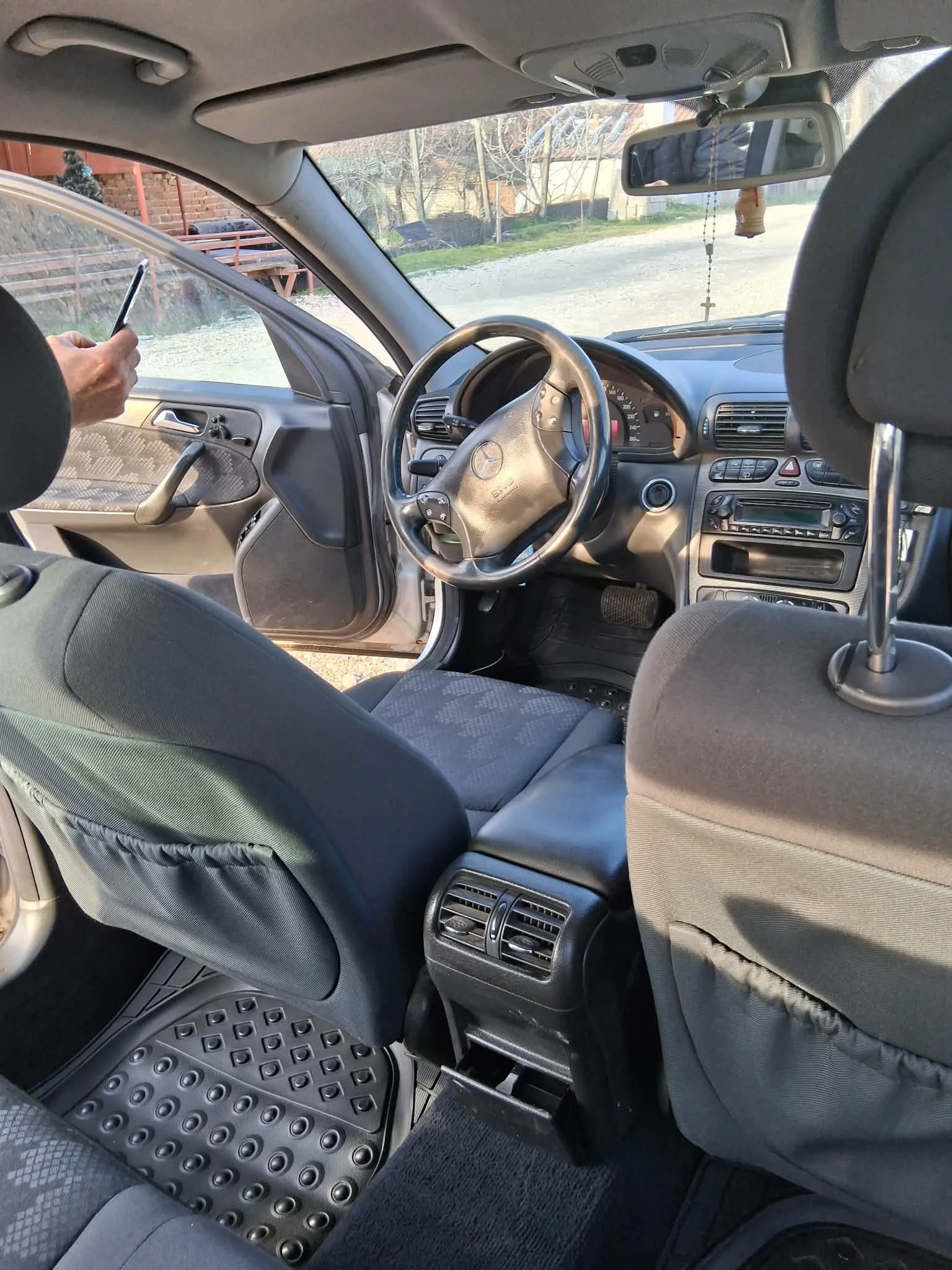 Mercedes-Benz C 270, снимка 6 - Автомобили и джипове - 53718208