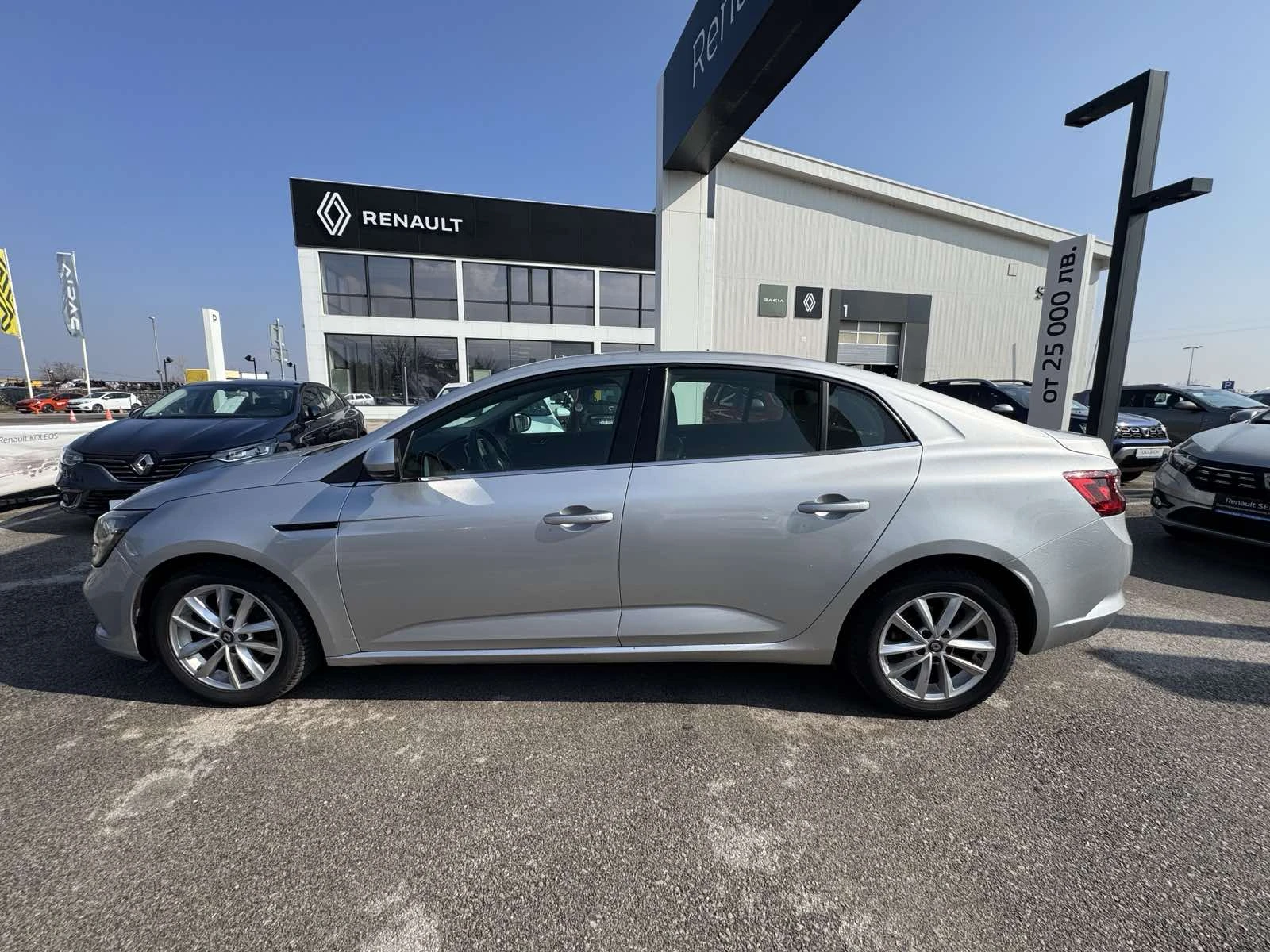 Renault Megane 1.5DCI, снимка 3 - Автомобили и джипове - 53736497